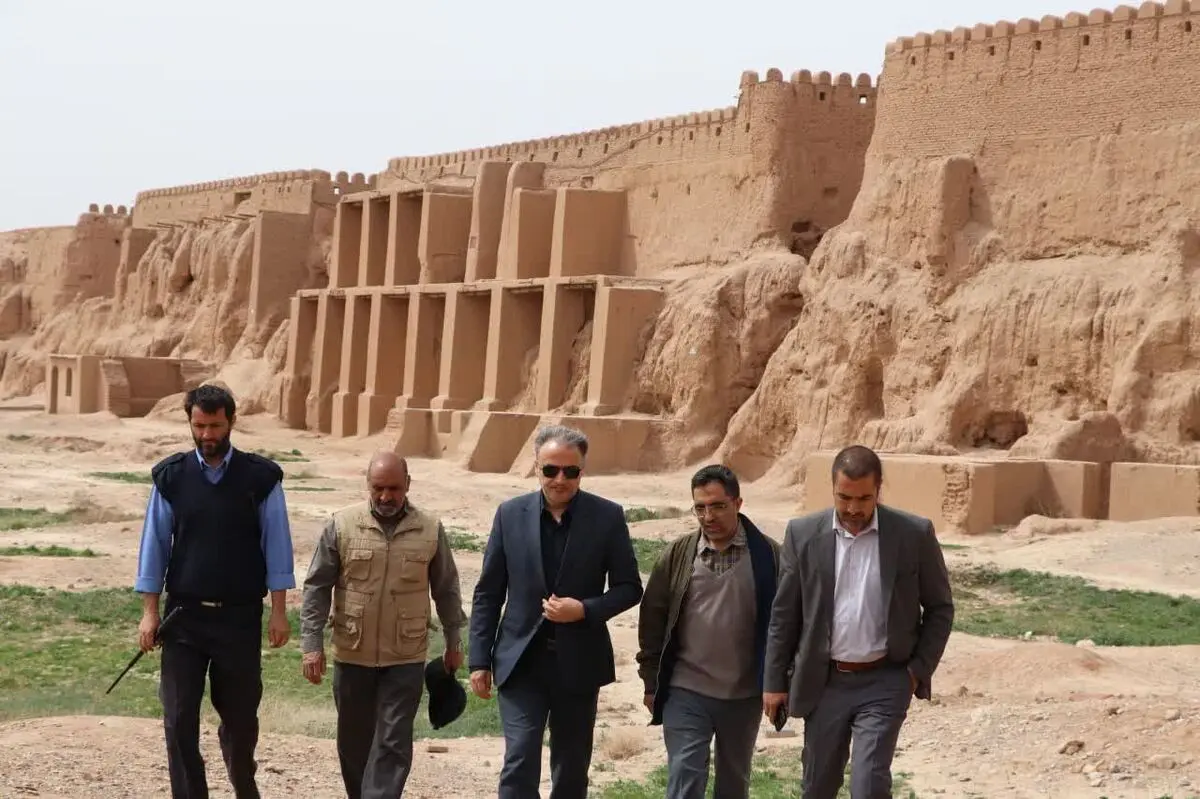 مقاصد جدید گردشگری «بر شانه ایران» معرفی می‌شود/ معرفی ۸ مسیر گردشگری و ۱۵ بسته سرمایه‌گذاری در استان