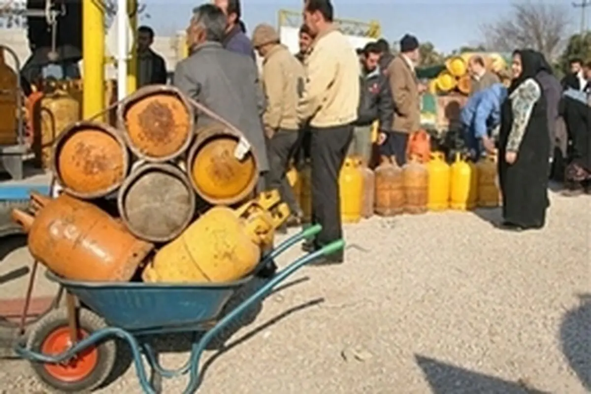 روستاهای لرستان از سرما به خود می‌پیچند