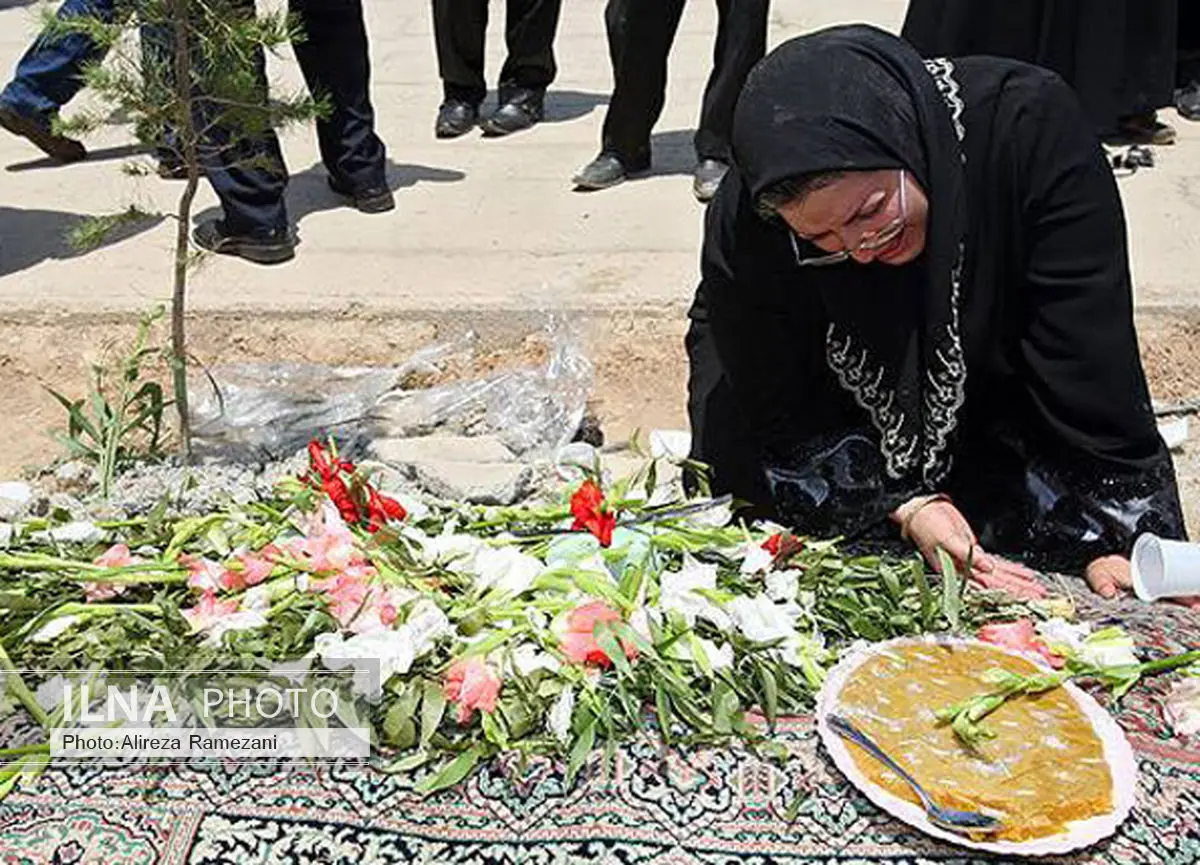 رقابت‌های انتخاباتی به آرامستان‌های کرمانشاه رسید