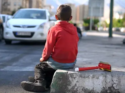 چرا باید مراقب حق بر سلامت روانِ کودکان کار باشیم؟