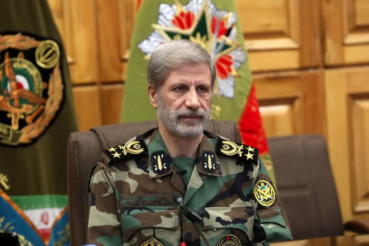 تا آخرین قطره خون از خاک پاک ایران دفاع می‌کنیم