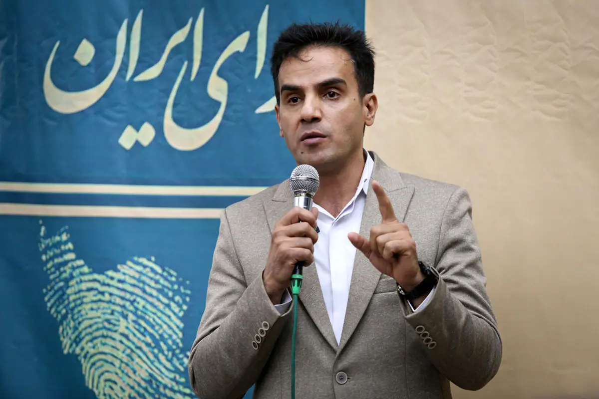 مخالفان ناتوان دولت بر سر کار و موافقان توانا در منزل هستند / شرمنده جوانان شدیم