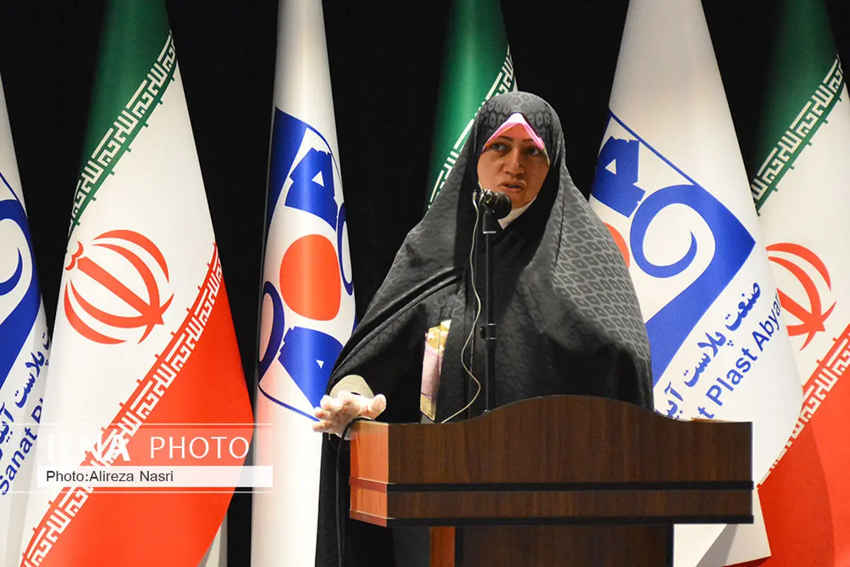 صنعتگران در جنگ عظیم اقتصادی مدافعان حریم صنعت کشور هستند
