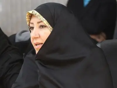 کاش در قبال سهم ۵۵ درصدی مدیران دولت احمدی‌نژاد در کابینه، وزیر زن هم داشته باشید/ هنوز ناچاریم خود را به پدرخوانده‌ها ثابت کنیم/ در انتصابات باقیمانده، شایسته‌سالاری را جایگزین مردسالاری و رانت‌سالاری کنید