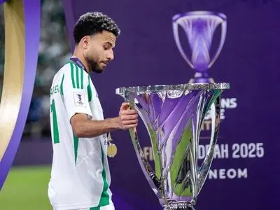 قهرمانی با فلومیننزه برایم معنای خاص‌تری دارد، اما هواداران الاهلی شگفت‌انگیزند