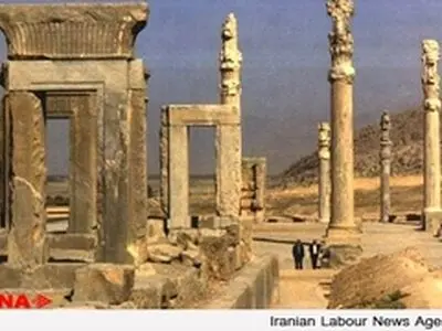 برگزاری مسابقات رالی به کالبد تخت جمشید آسیب می‌زند