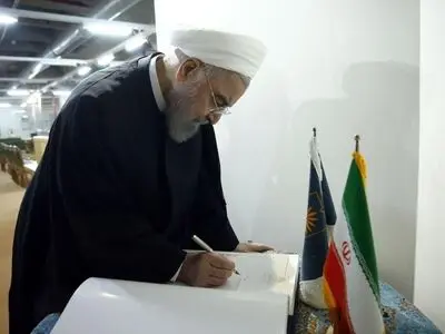 بازدید حسن روحانی از سازمان اسناد ایران