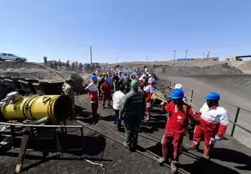 آمار جانباختگان انفجار معدن در طبس به ۳۵ نفر رسید/ ۱۴ نفر همچنان محبوس هستند 