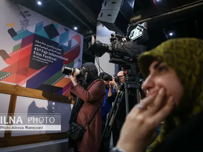 دومین روز جشنواره فیلم فجر، اطلاع‌رسانی قطره‌چکانی و جای خالی بازیگران