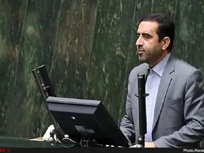 عالی‌ترین مقام آمریکا امروز با فرستاده‌های متعدد در برابر رهبری و ملت ایران ذلیل است
