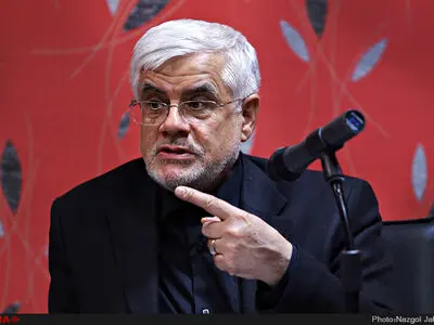 برخوردهای قهری و خشن با دانشجویان باعث بی‌انگیزه شدن نسل جوان می‌شود/ مدیریت فعلی دانشگاه آزاد به دنبال حاکم کردن یک سلیقه خاص در دانشگاه نباشند