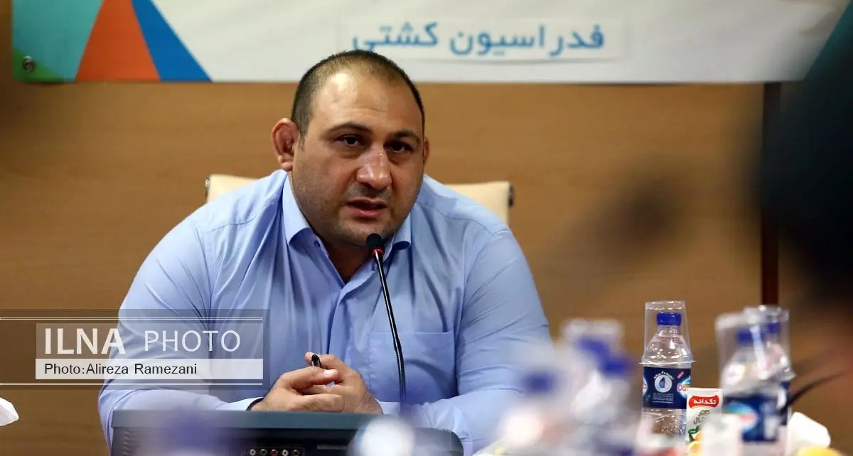 بیات: رضایی از چند روز دیگر دوباره کار خود را در فدراسیون کشتی شروع میکند