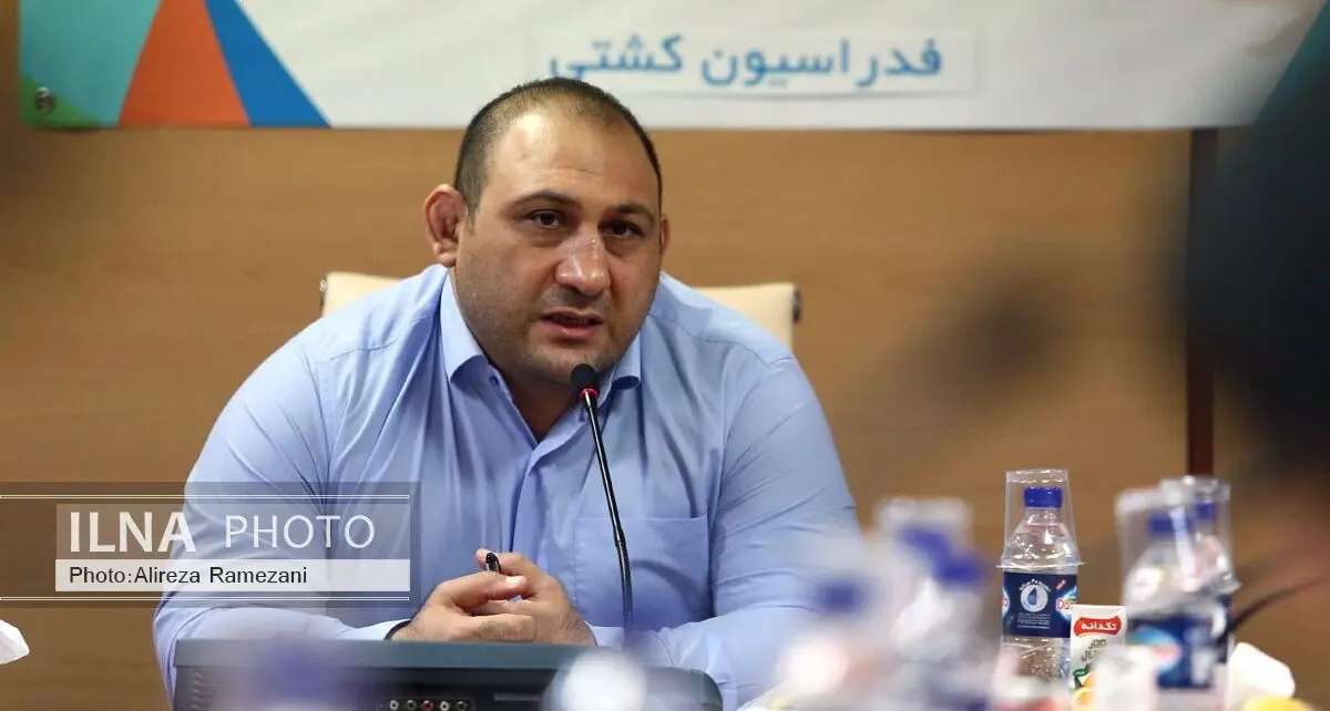 بیات: رضایی از چند روز دیگر دوباره کار خود را در فدراسیون کشتی شروع می‌کند