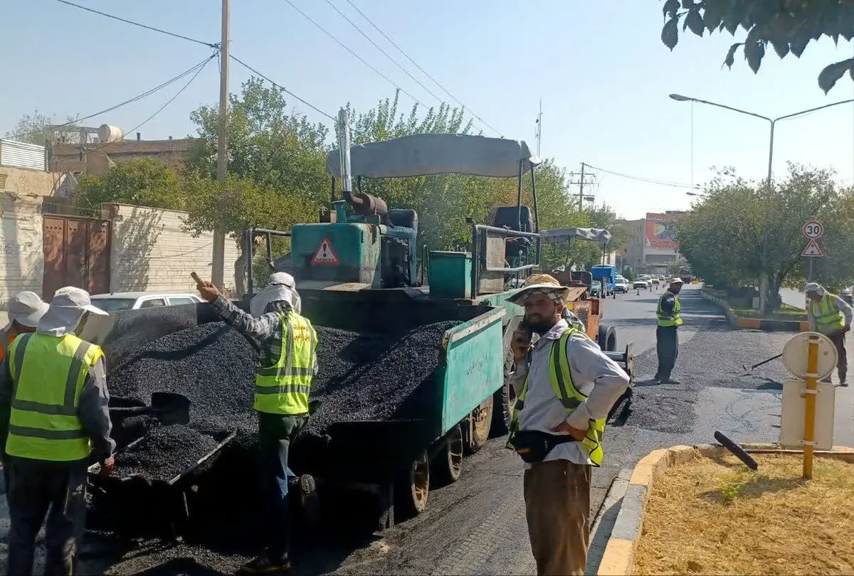 ​بیش از ۶۰۰ هزار مترمربع از معابر شیراز آسفالت شد/عملیات بهسازی ادامه دارد