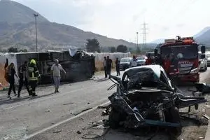 ۳۷ کشته و زخمی در حادثه برخورد دو اتوبوس در ترکیه
