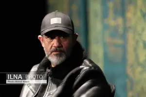 تا آخرین قطره خونم پای وطنم خواهم ایستاد