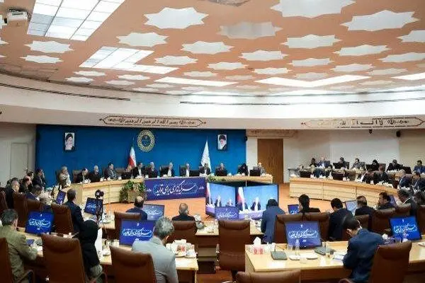 تشریح برنامه‌های دولت برای تحقق شعار سال با تاکید بر توسعه متوازن استان‌ها