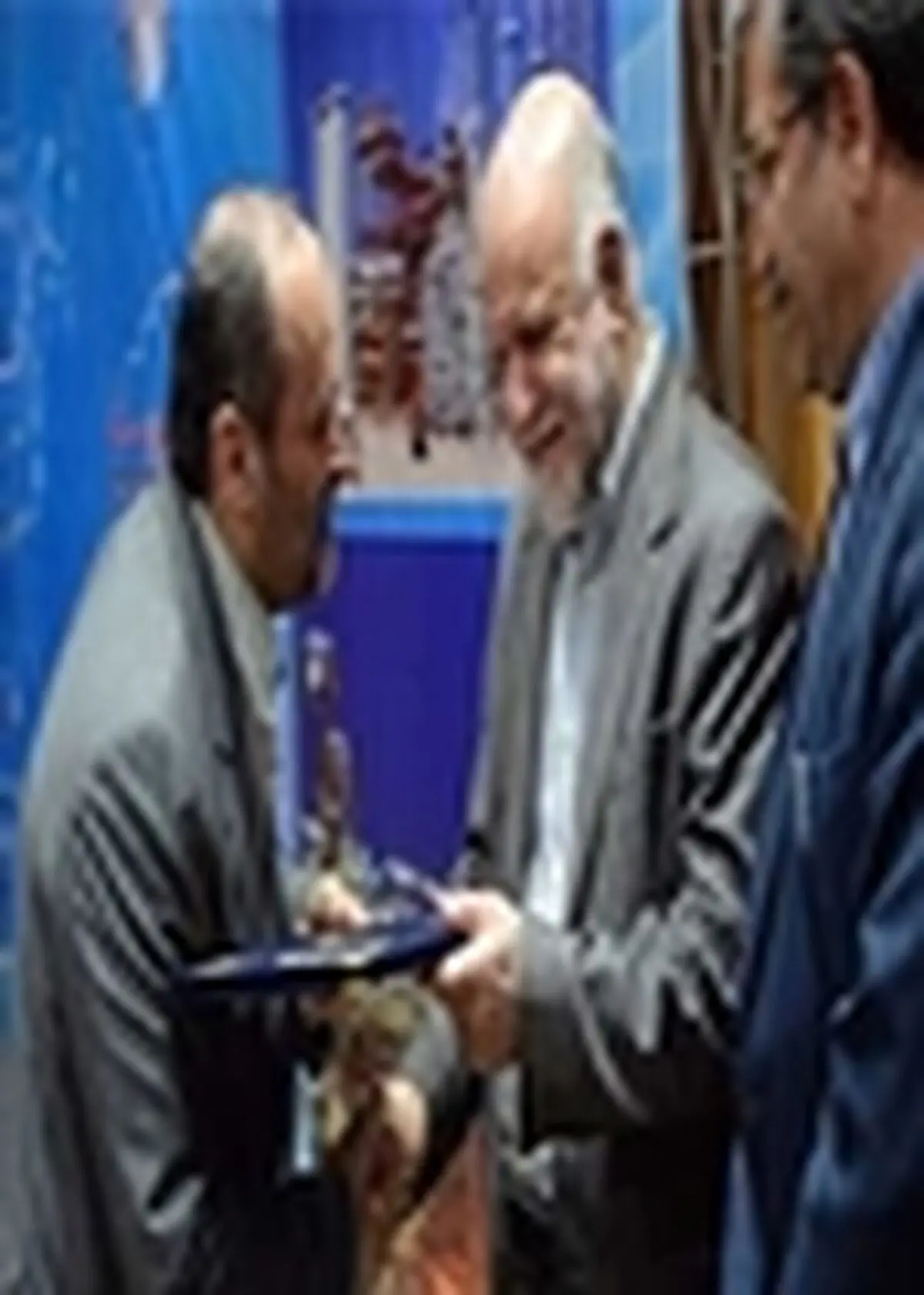 وزیر نفت از مدیرعامل شرکت گاز مازندران تقدیر کرد
