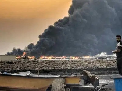 آمریکا ۱۰۰ لنج صیادی مردم را در جاسک به آتش کشید