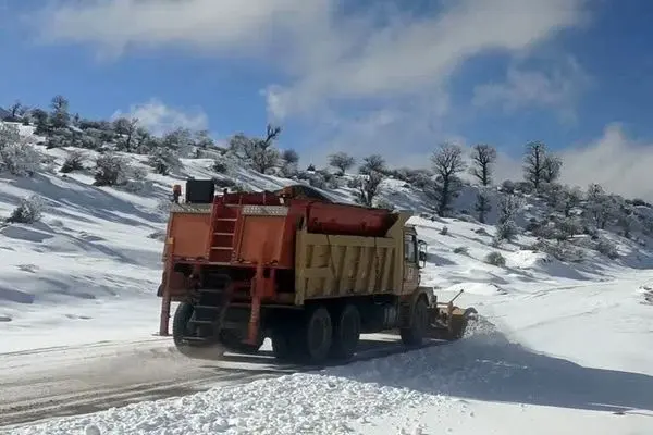 ۷۶۰ کیلومتر باند برفروبی در راههای گلستان انجام شد