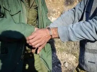دستگیری شکارچیان غیرمجاز قبل از شروع به شکار در پارک ملی خجیر
