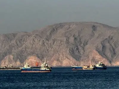 با وجود محاصره آمریکا؛ نیمی از نفتکش‌های عبوری در هرمز مرتبط با ایران هستند