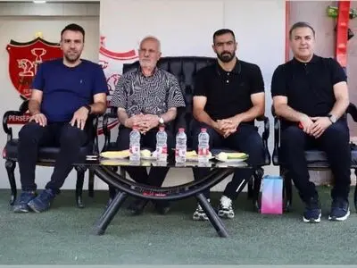 محسن ربیع‌خواه تماشاگر ویژه بازی نوجوانان پرسپولیس