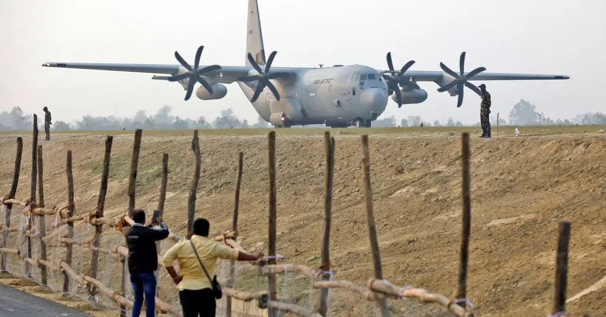 ۶۶ کشته در پی سقوط یک هواپیمای باری نظامی در جنوب کلمبیا 