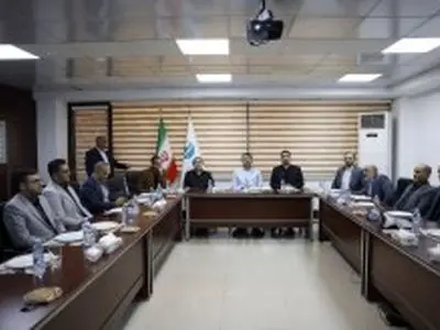 بازدید مدیرعامل سازمان منطقه آزاد کیش از اداره کل حراست در گرامیداشت روز حراست