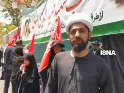 روحانی پاکستانی: ما فقط برای تشییع نیامده‌ایم برای بیعت با رهبر جدیدمان آمده‌ایم+ فیلم