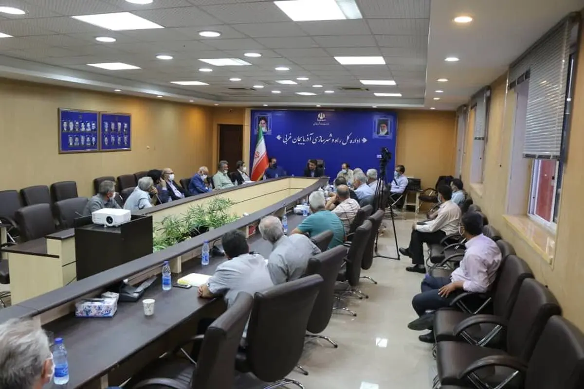 نشست مدیر کل راه و شهرسازی آذربایجان غربی با صاحبان زمین های کوثر