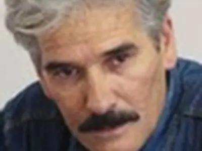 رضا صابری نمایش‌نامه‌ی «اتوبان نواب، جنوب به شمال» را خوانش می‌کند