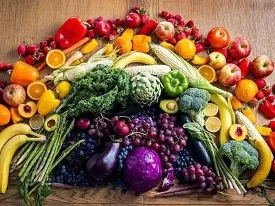 تقویت مغز به کمک رژیم غذایی؛ خوردن کدام میوه و سبزی توصیه می‌شود؟