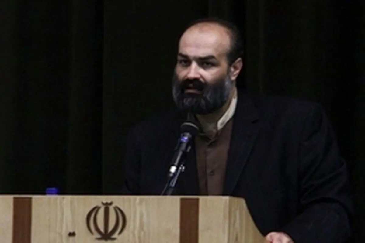 استثمار خبرنگاران و روزنامه‌نگاران باید برطرف شود