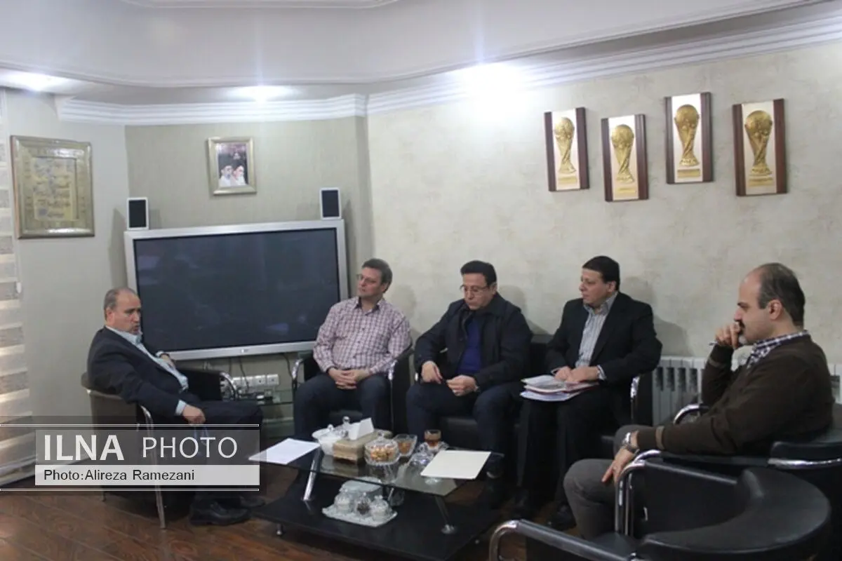 جلسه مسئولین فدراسیون فوتبال با هدایتی
