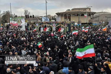 تشییع پیکر ۱۰۰ شهید مردمی و مدافع امنیت در تهران