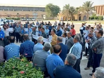 تجمع کارکنان رسمی نفت در چند سایت 