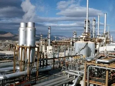 تداوم عملیات حفاری در میدان‌های مشترک نفتی