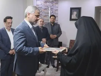 شهادت در گفتمان نظام مقدس جمهوری اسلامی ایران یک ارزش و افتخار محسوب می‌شود