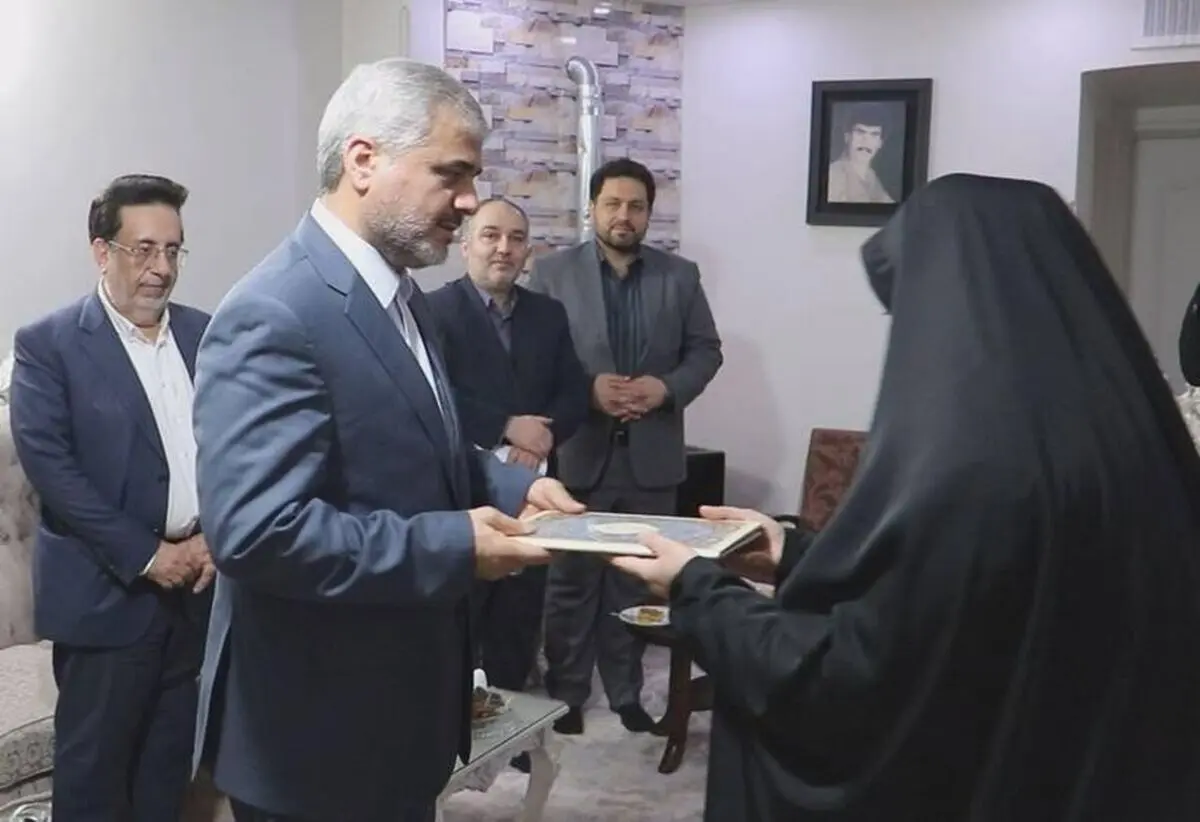  شهادت در گفتمان نظام مقدس جمهوری اسلامی ایران یک ارزش و افتخار محسوب می‌شود