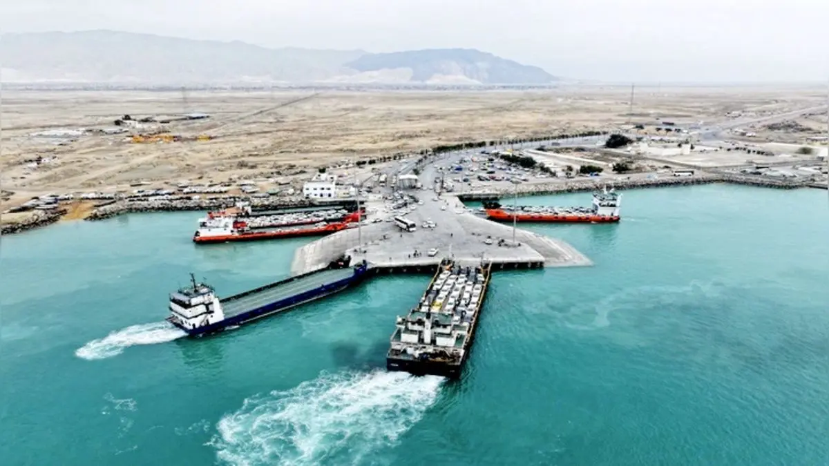 تداوم فعالیت بنادر پل و لافت در پی حمله شامگاه دیشب به اسکله بندر پل