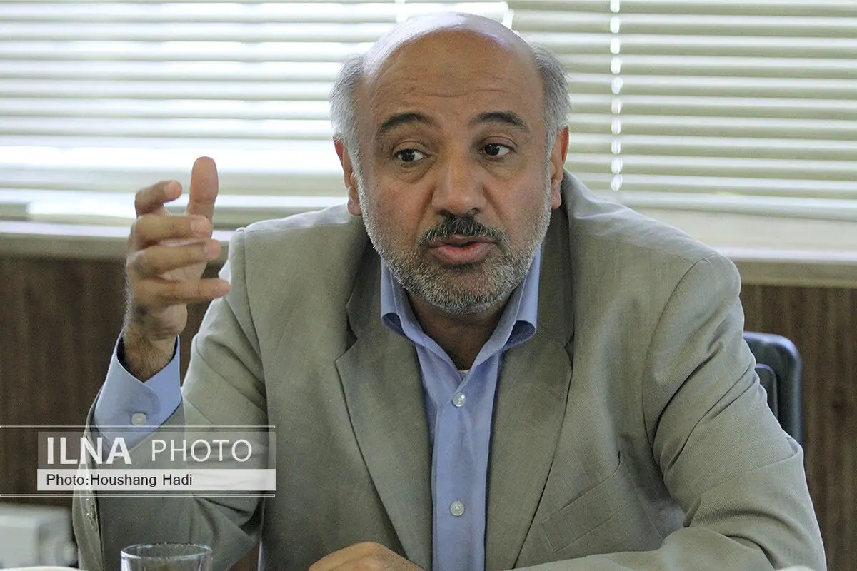 میدری در کمیسیون صنایع به سوالات نمایندگان پاسخ می‌دهد