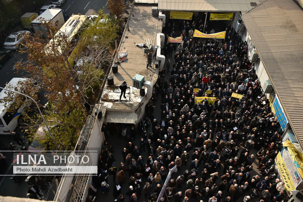 قطعنامه پایانی گردهمایی بازنشستگان و کارگران به مناسبت سالروز تصویب قانون کار/ دولت تکلیف آیین‌نامه اجرایی تبصره ۱ ماده ۷ قانون کار را روشن کند