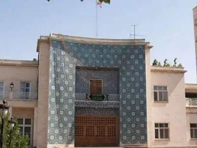 ممنوع‌التصویری رئیس دانشگاه علوم پزشکی استان دروغ  است/درگیری با ویروس کرونا نوعی جنگ است/ مردم سیزده بدر در خانه بمانند همه جا تعطیل است 