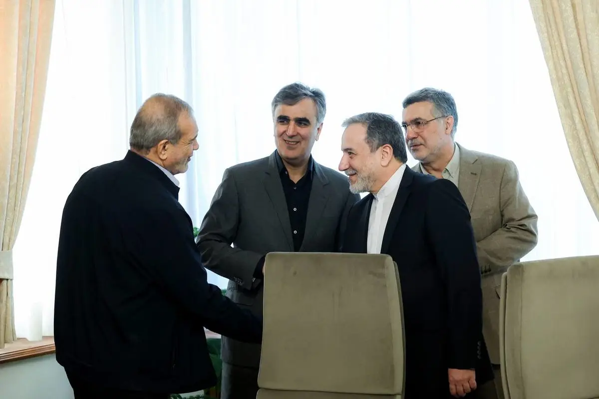 قدردانی پزشکیان از تلاش‌های وزارت امور خارجه و عراقچی در زمینه مذاکرات 