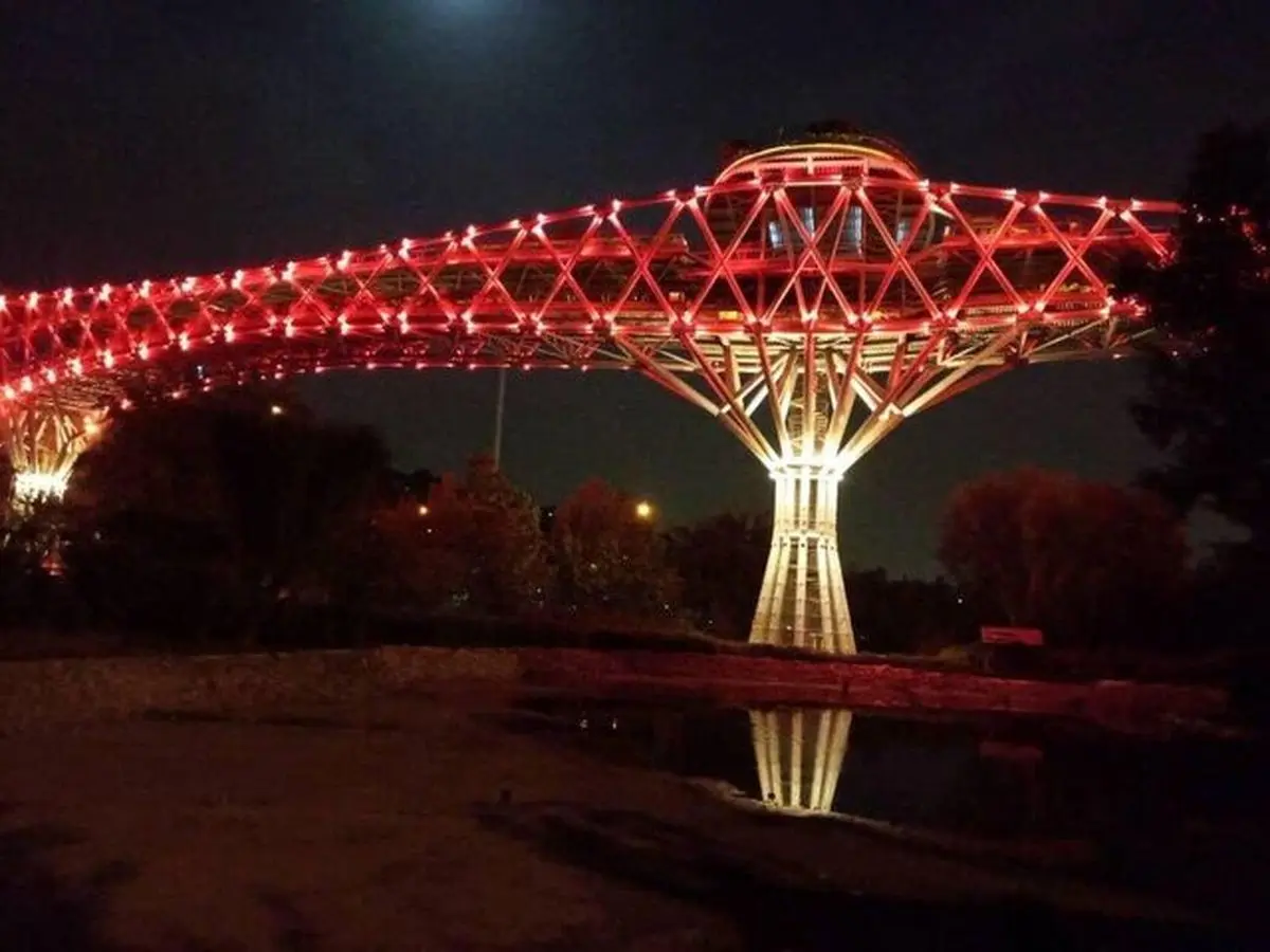 پل طبیعت امشب همزمان با دو رویداد جهانی قرمز میشود
