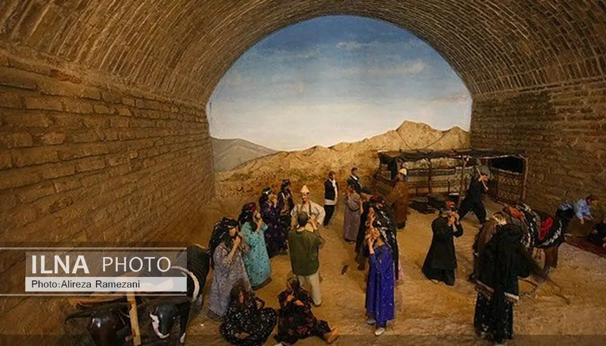 بازدید رایگان جامعه ورزش لرستان از قلعه باستانی فلک الافلاک