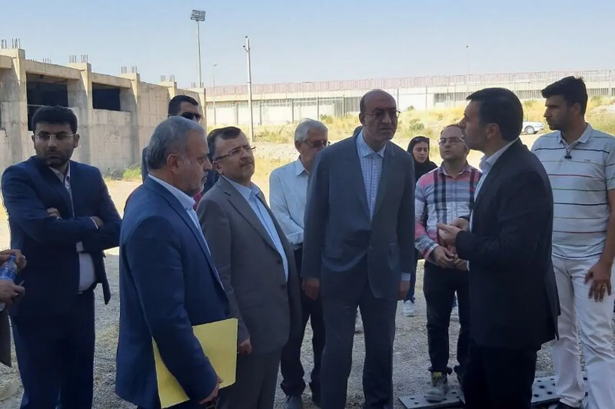 بازدید معاون وزیر ورزش و جوانان از استادیوم 6 هزار نفری قزوین