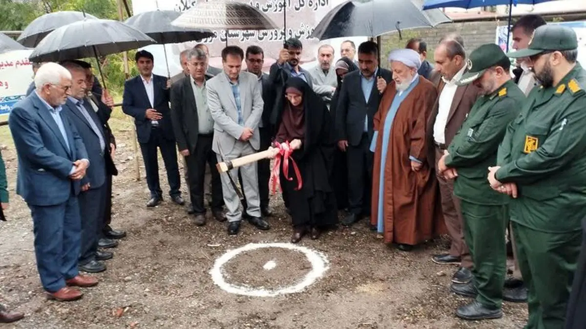 کلنگ زنی مدرسه ۶ کلاسه «اولیا» در آستارا