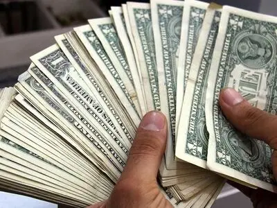 کشف بیش از 4 میلیون دلار تقلبی در ساوه / 8 نفر از اعضای باند سازمان‌یافته جعل و توزیع دلارهای تقلبی دستگیر شدند